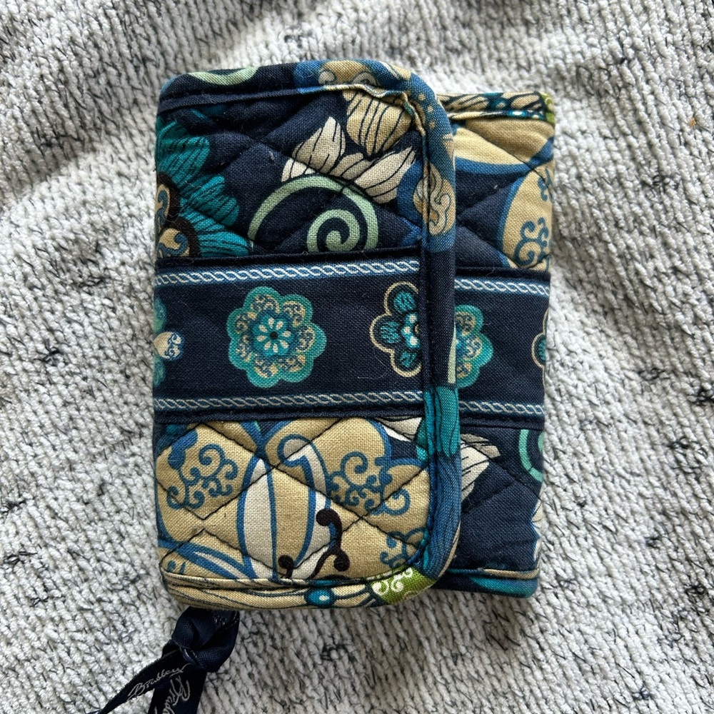 Vera Bradley Mid Floral Blue Trifold Wallet